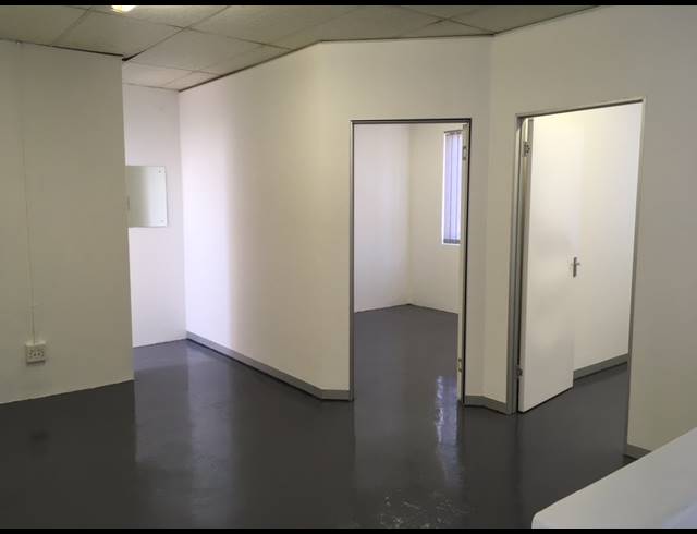 136M² WAREHOUSE RENTED IN DIEP RIVER